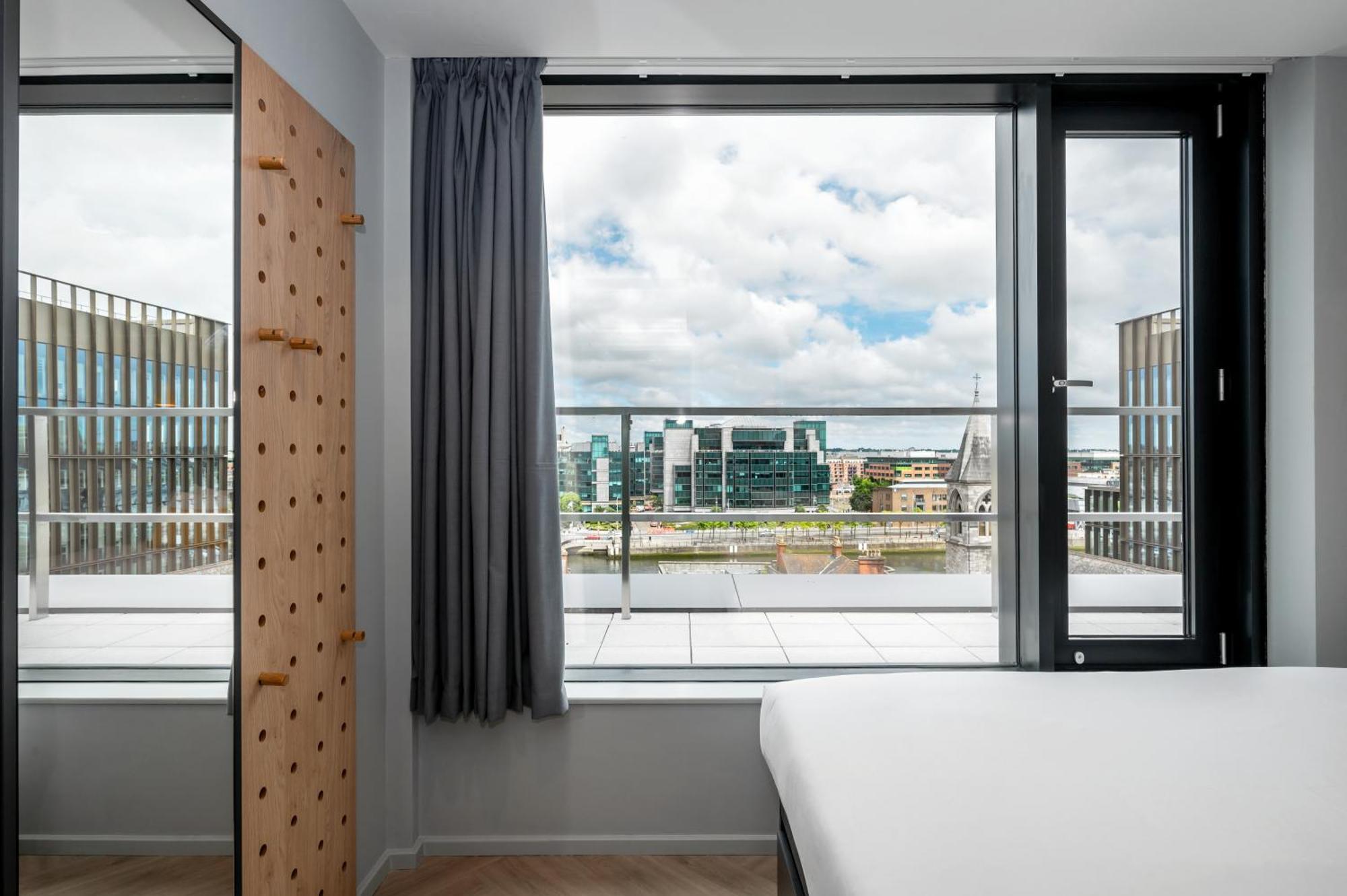 Staycity Aparthotels Dublin City Quay Экстерьер фото